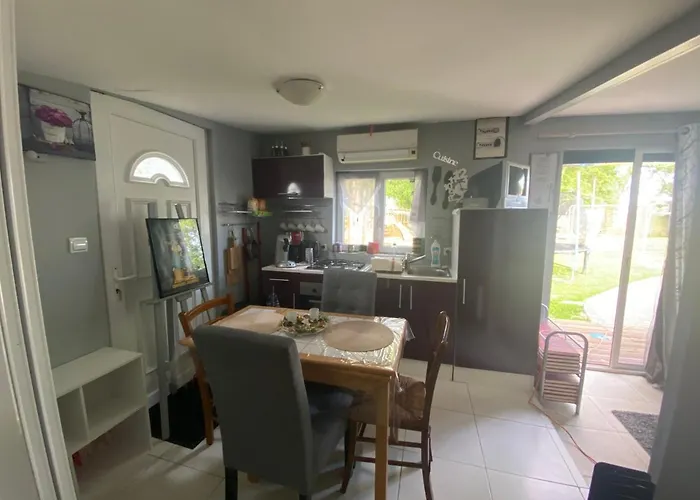 Paisible A 15 Min Du Futuroscope Apartamento